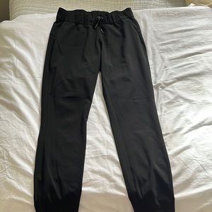Lululemon Luxtreme On the Fly Pants, Size 4, black